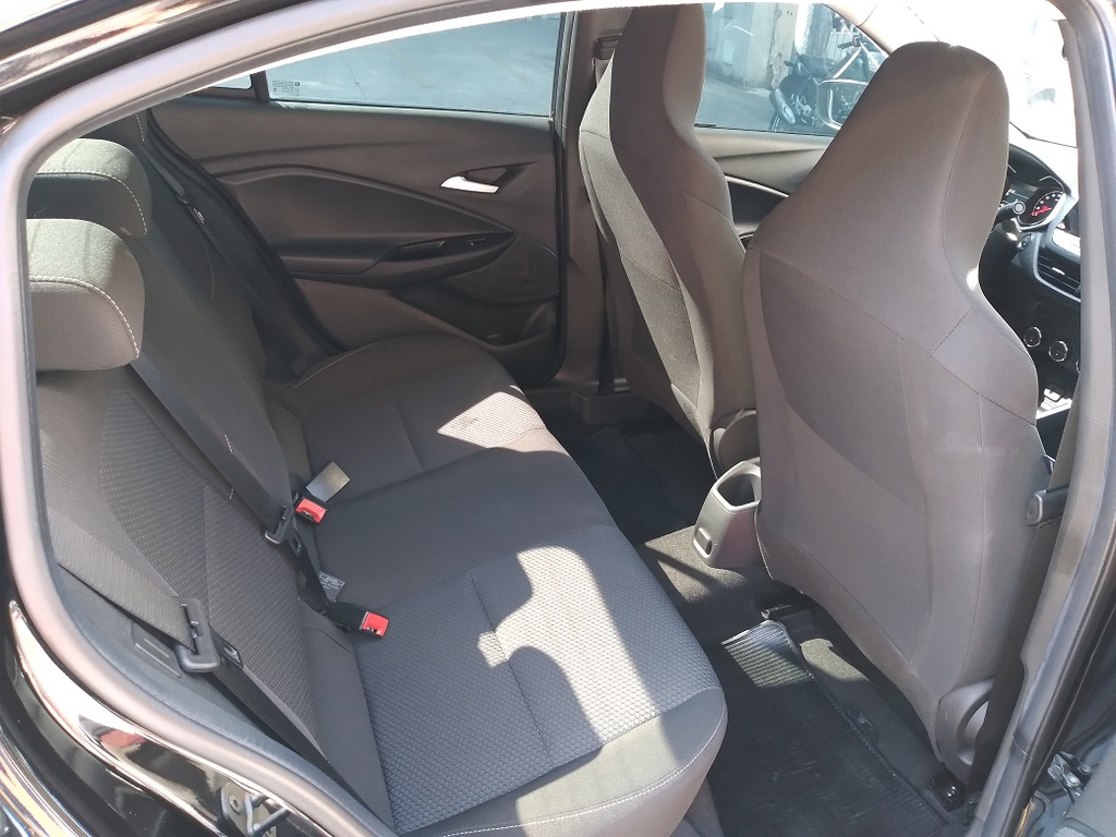 Chevrolet Onix Sedan Preto