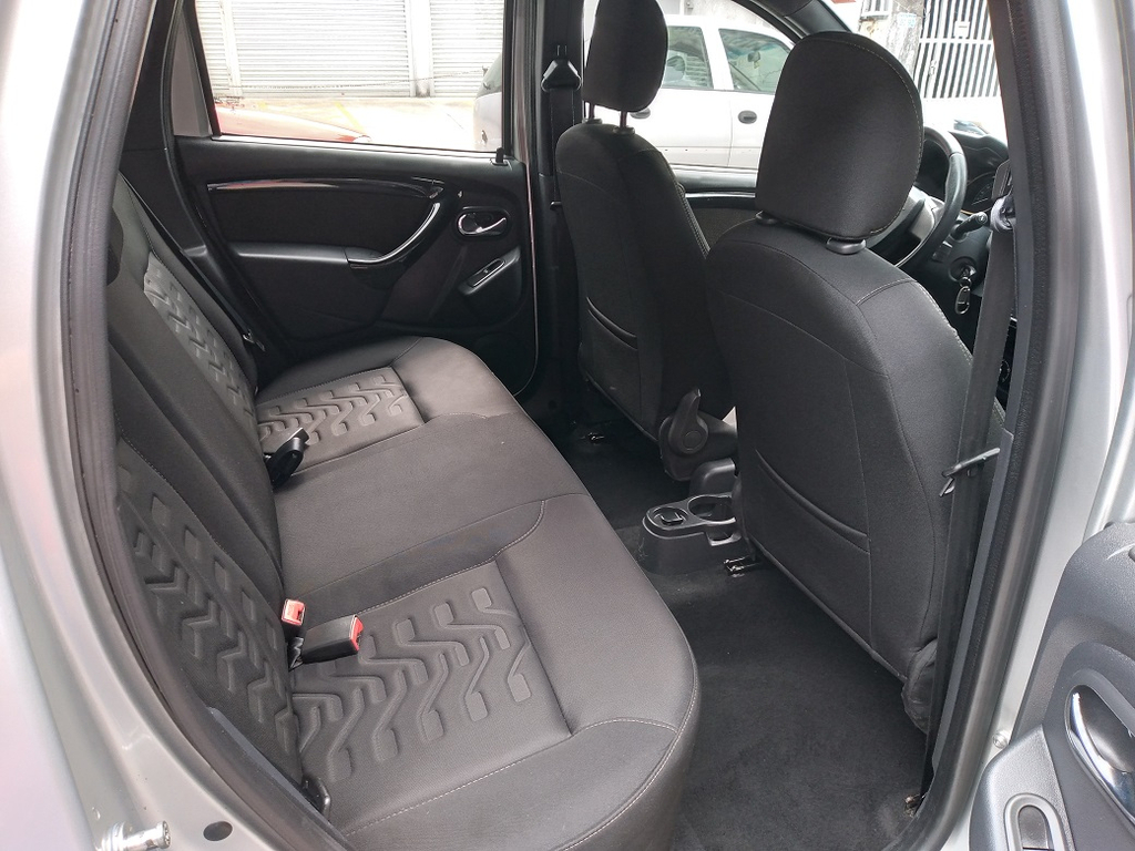 Renault Duster Prata