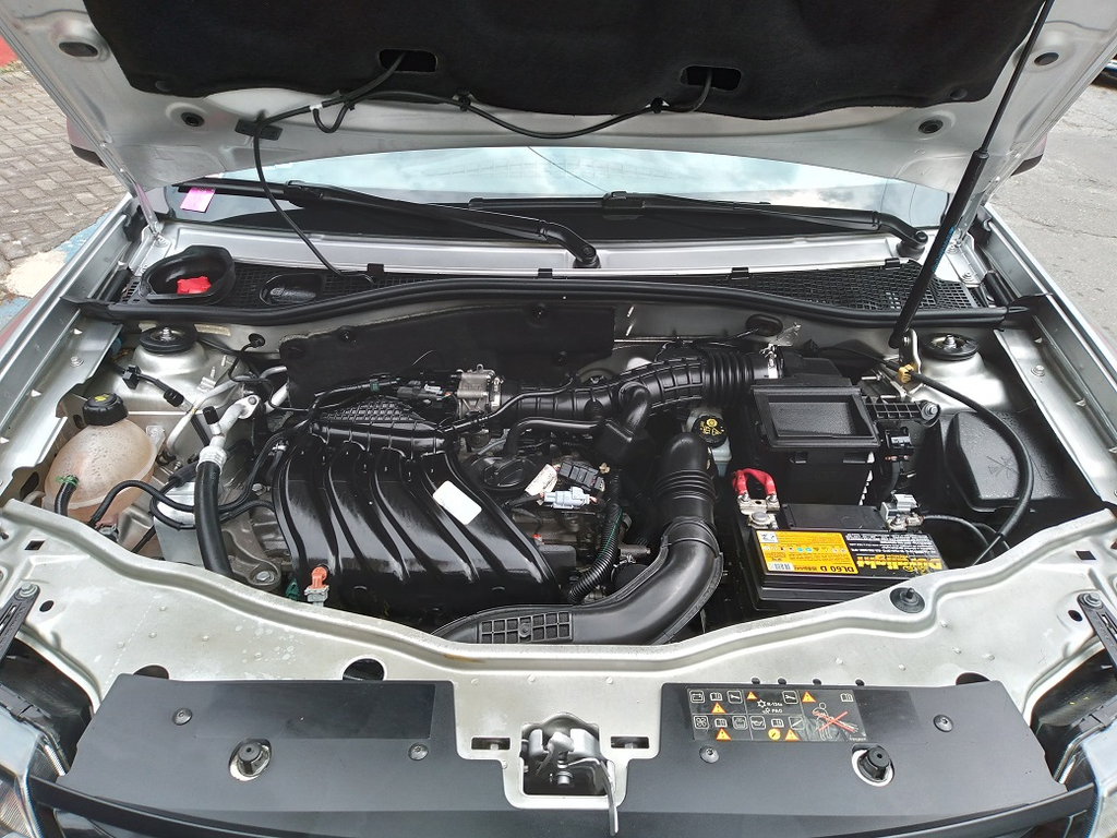Renault Duster Prata