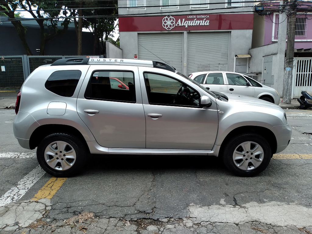 Renault Duster Prata