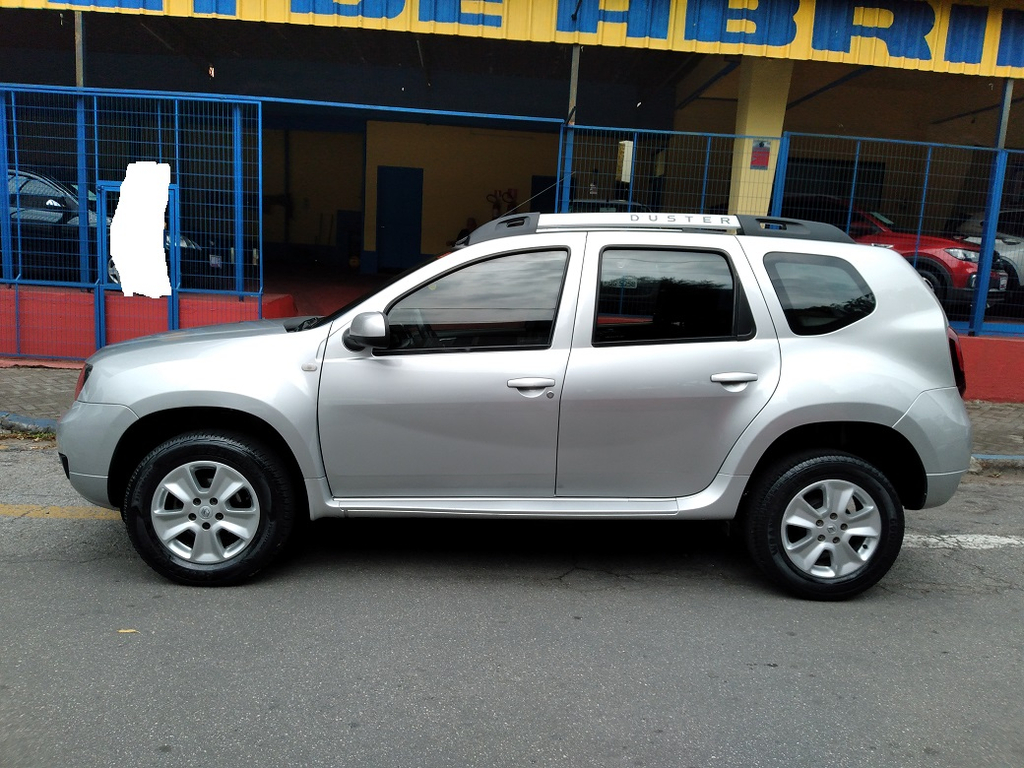 Renault Duster Prata