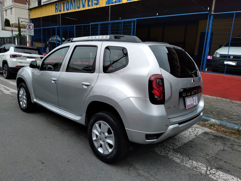 Renault Duster Prata