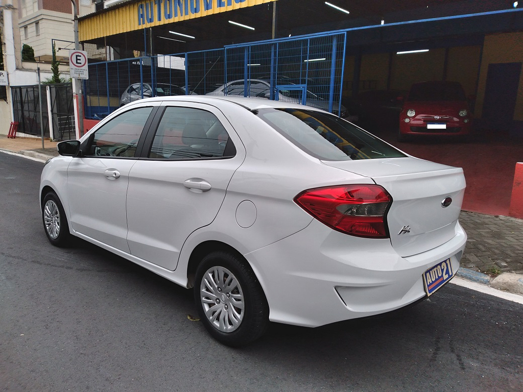 Ford Ka Sedan Branco