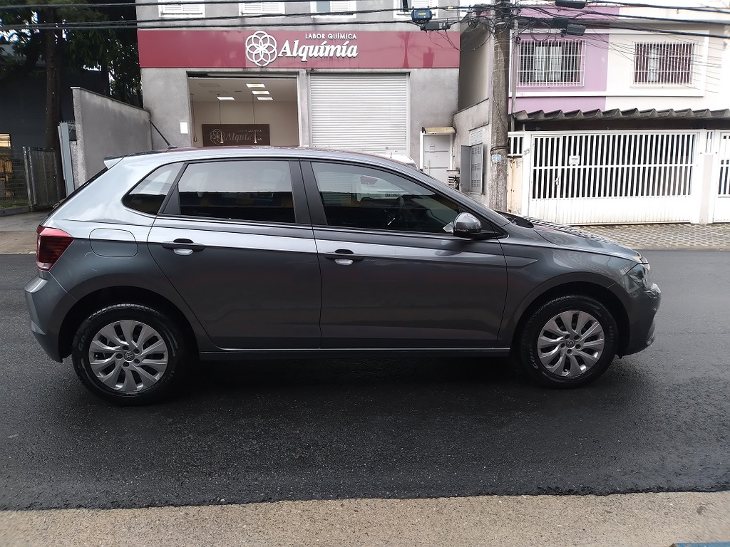 Volkswagen Polo Cinza