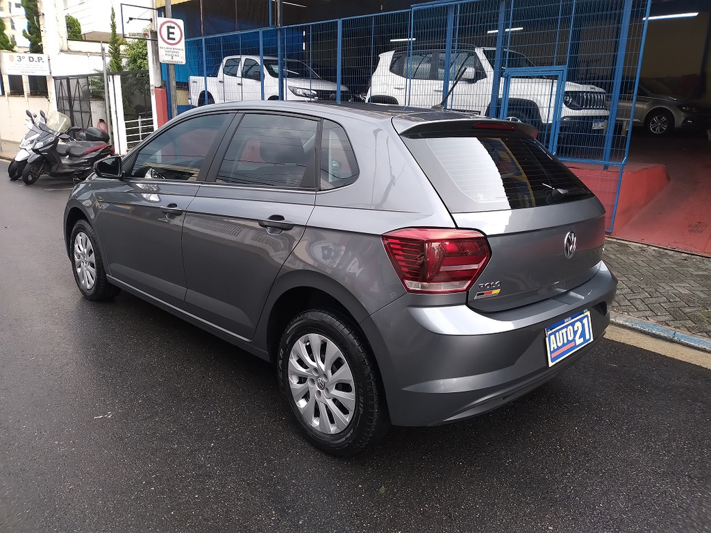 Volkswagen Polo Cinza