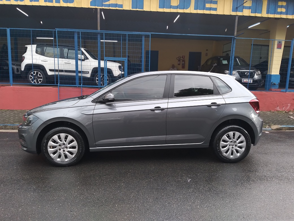 Volkswagen Polo Cinza