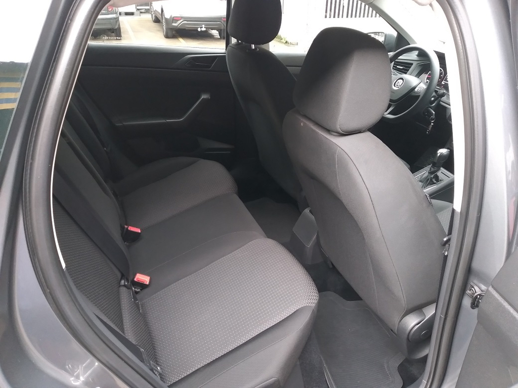 Volkswagen Polo Cinza