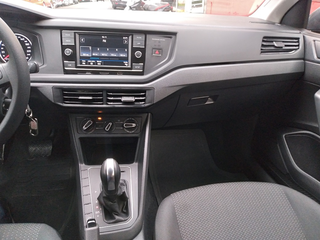 Volkswagen Polo Cinza