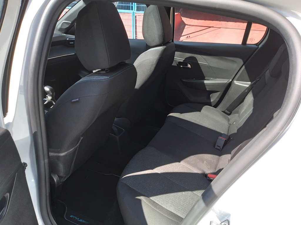 Peugeot 208 Branco