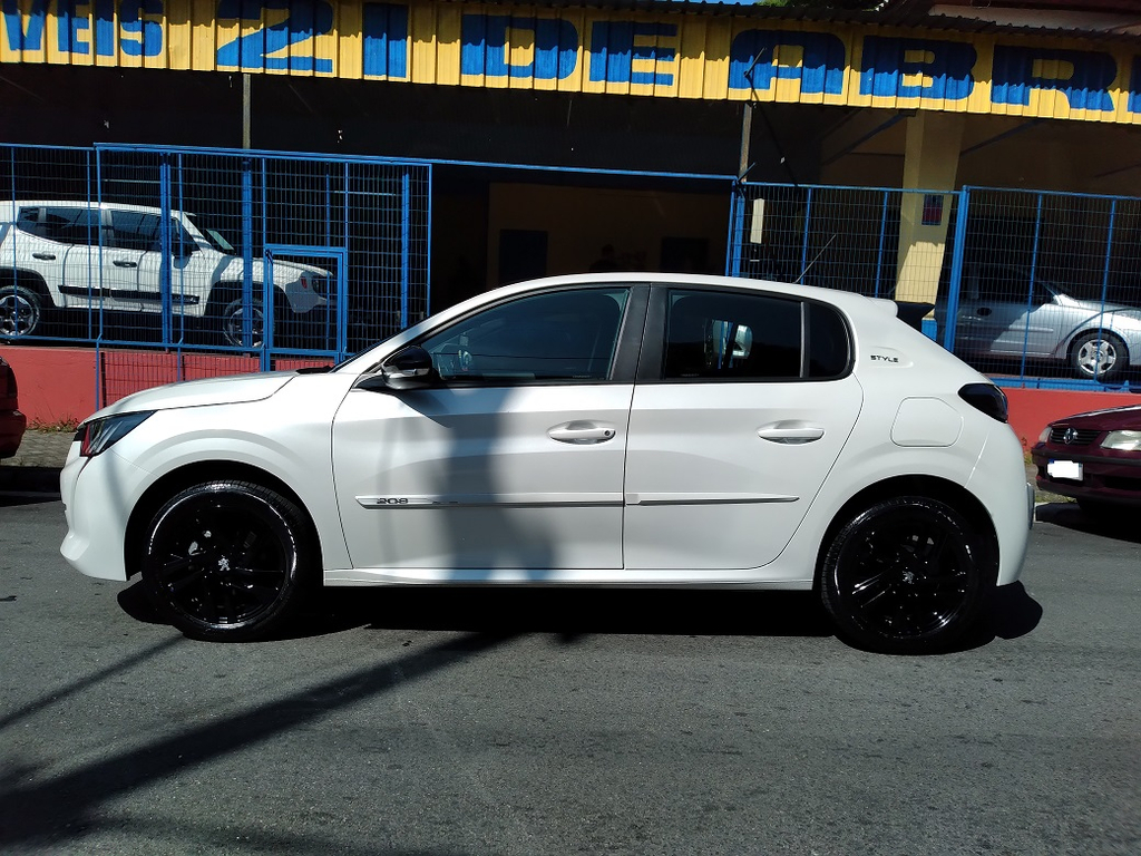 Peugeot 208 Branco