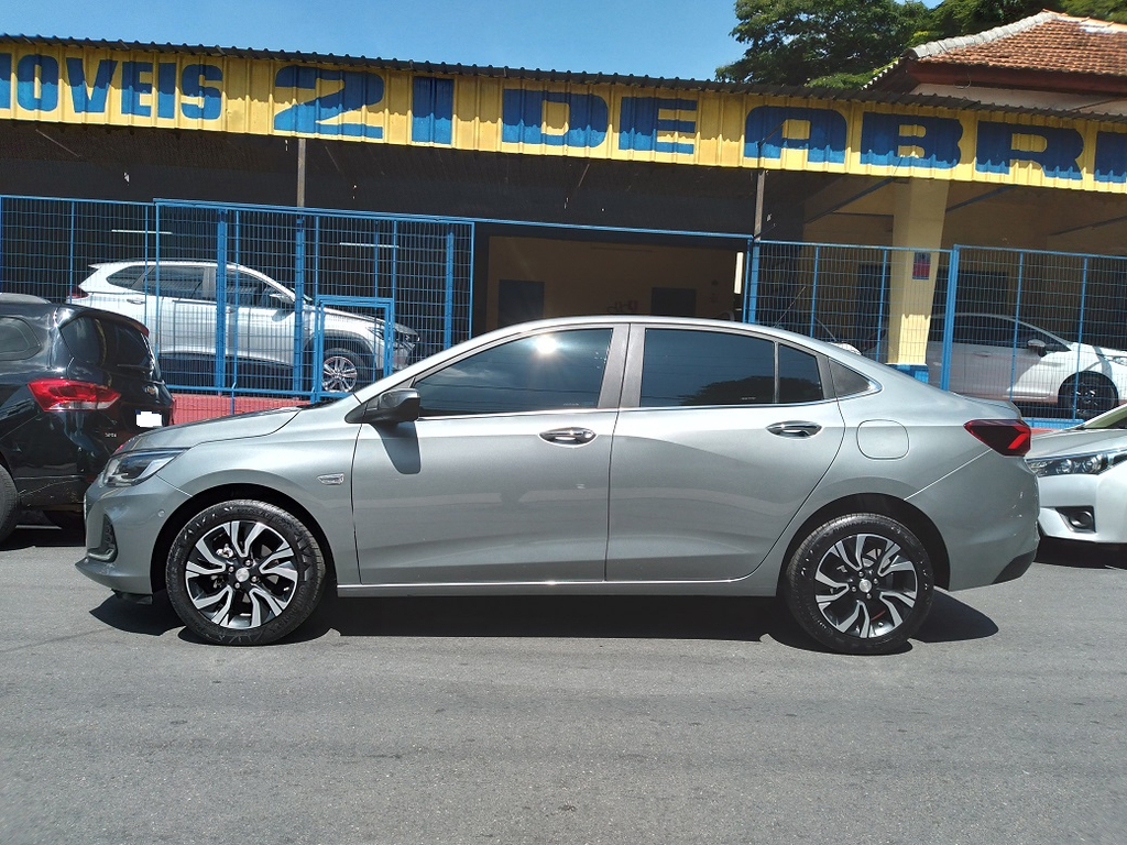 Chevrolet Onix Sedan Prata