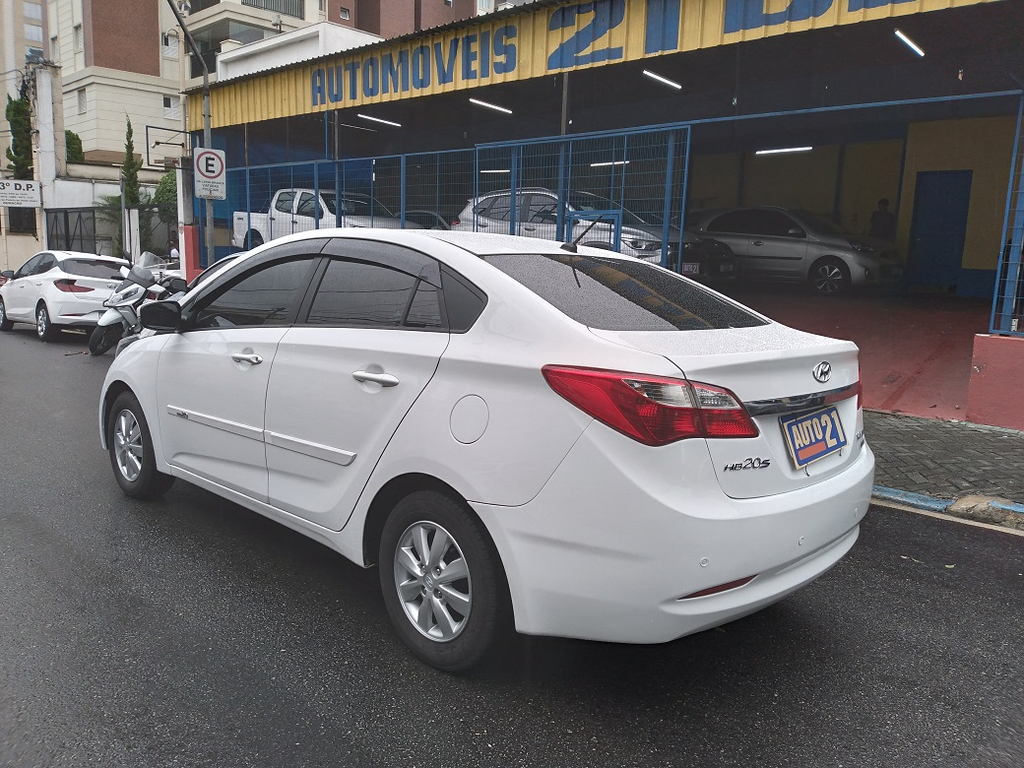 Hyundai HB20S Branco
