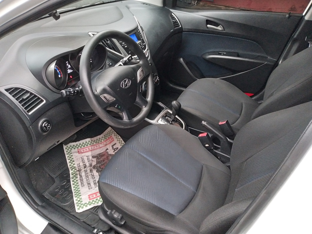 Hyundai HB20S Branco