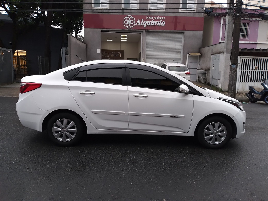 Hyundai HB20S Branco