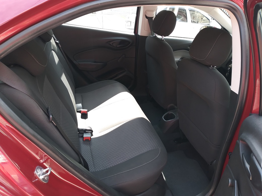Chevrolet Onix Vermelho