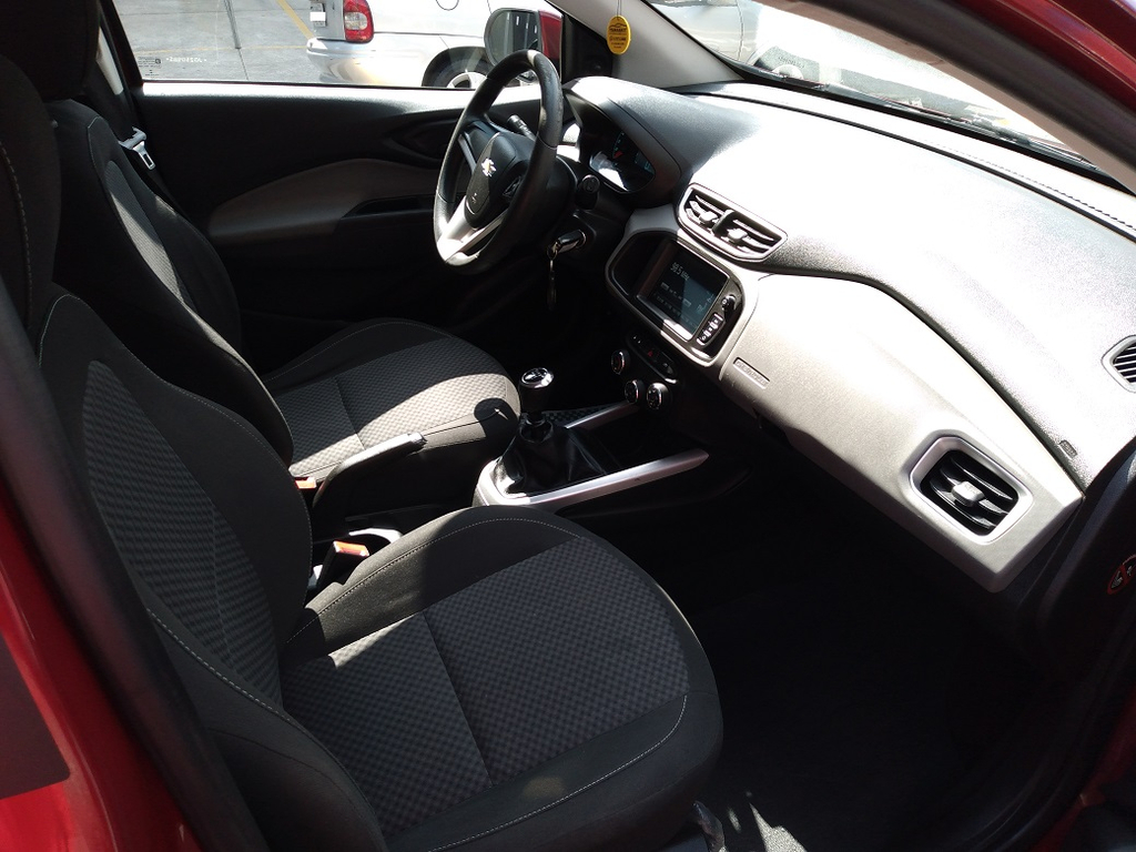 Chevrolet Onix Vermelho