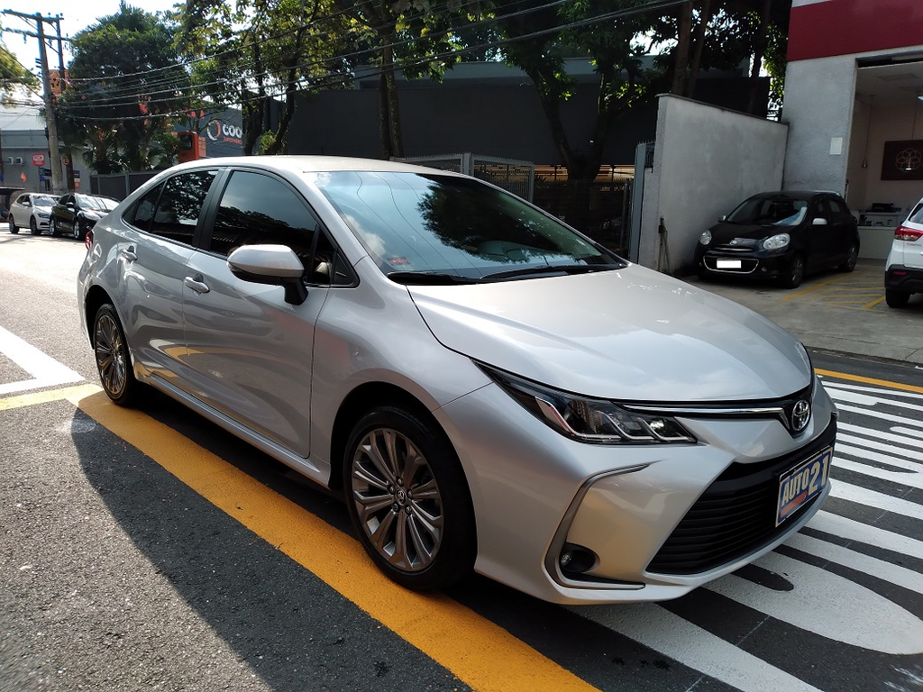 Toyota Corolla Prata