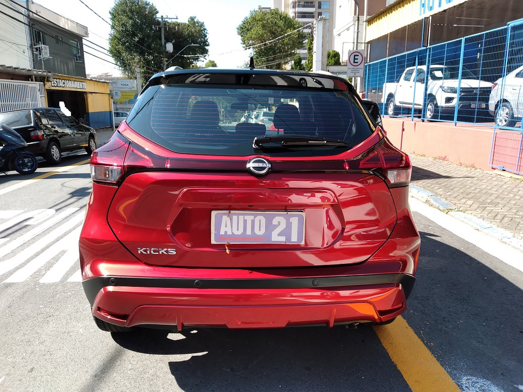 Nissan Kicks Vermelho