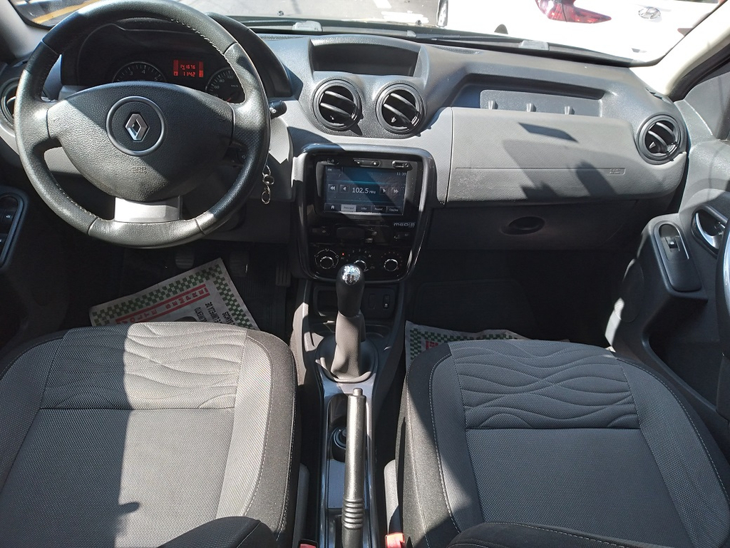 Renault Duster Verde