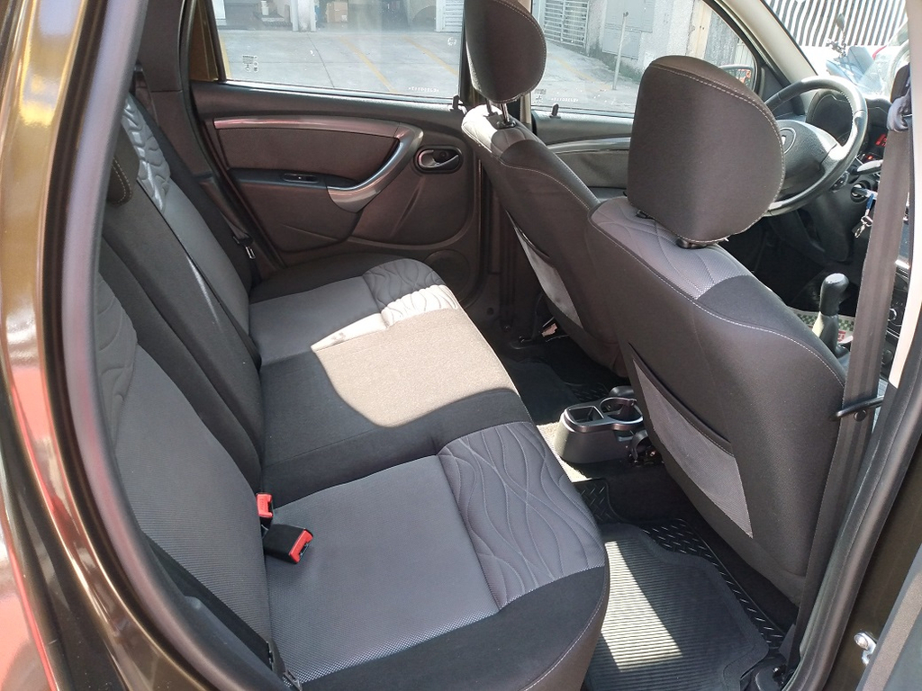 Renault Duster Verde