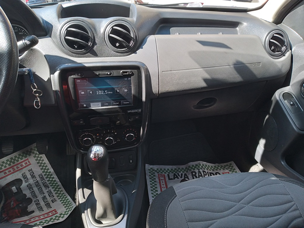 Renault Duster Verde