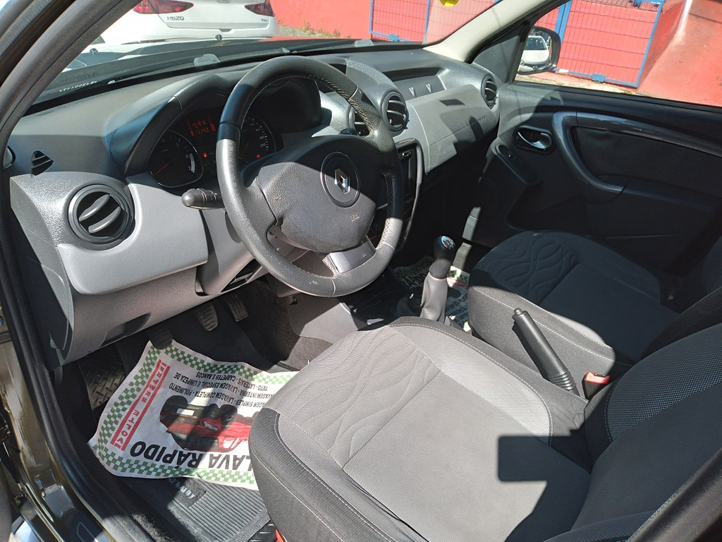 Renault Duster Verde