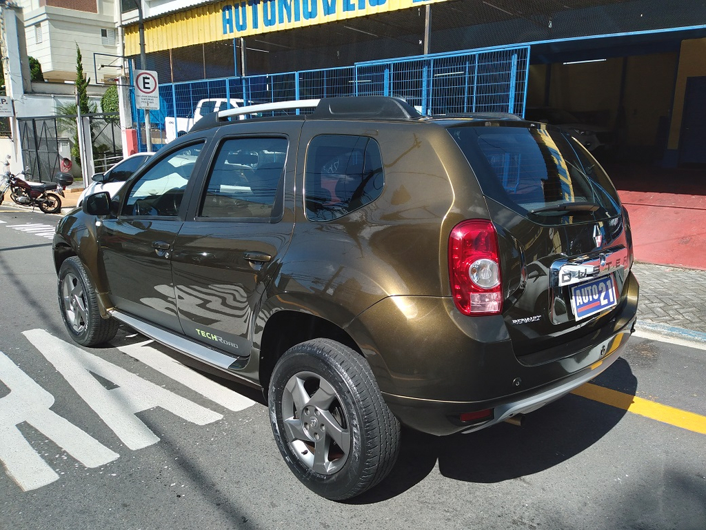Renault Duster Verde