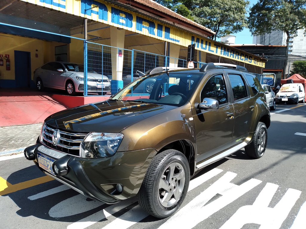 Renault Duster Verde