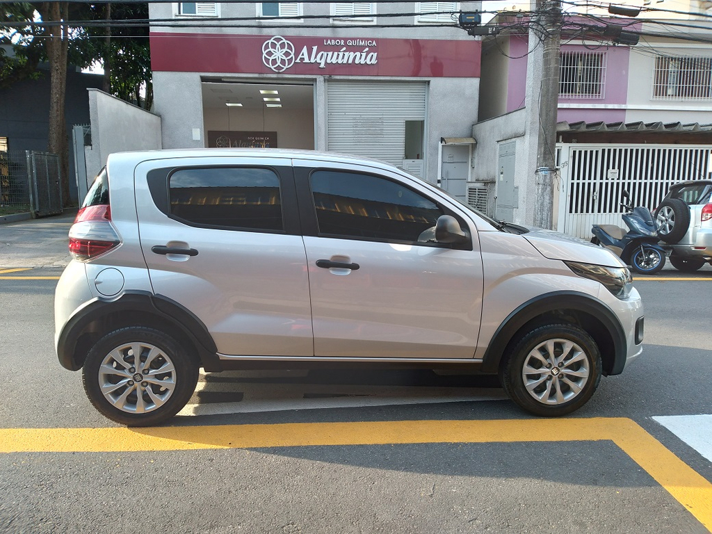 Fiat Mobi Prata