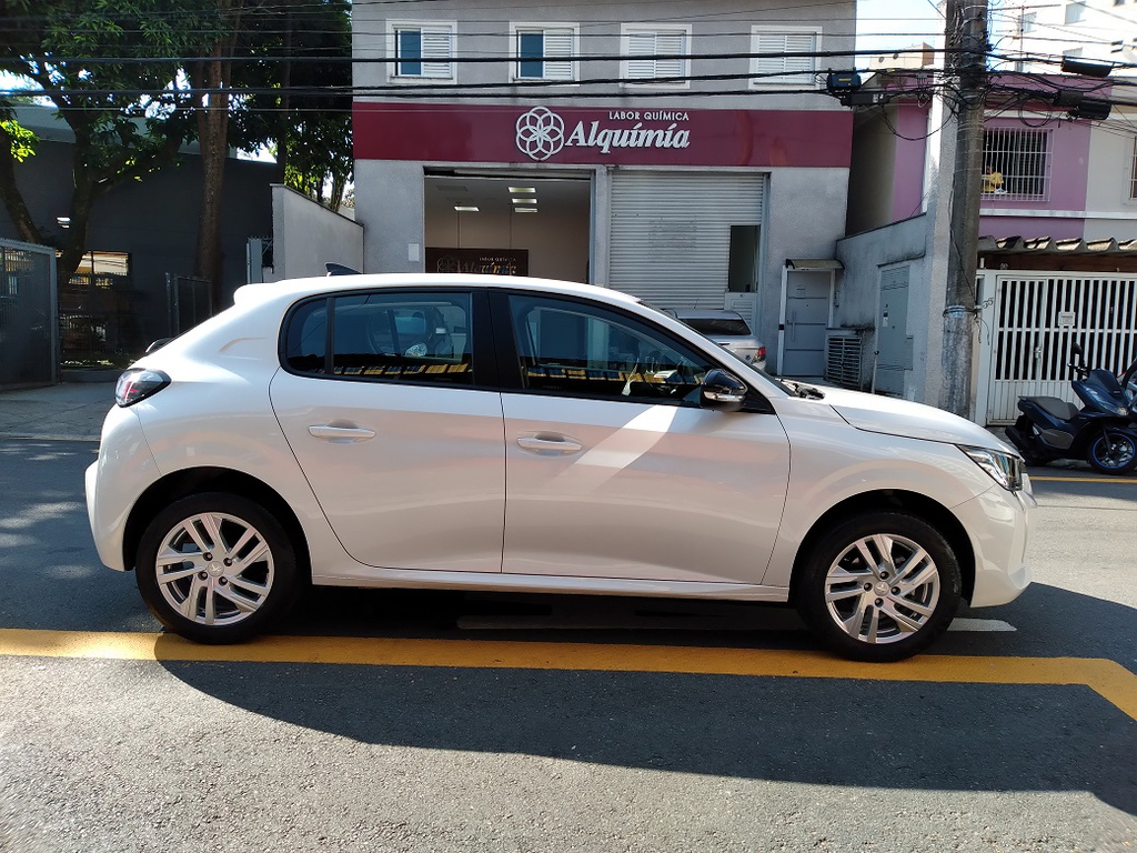 Peugeot 208 Branco