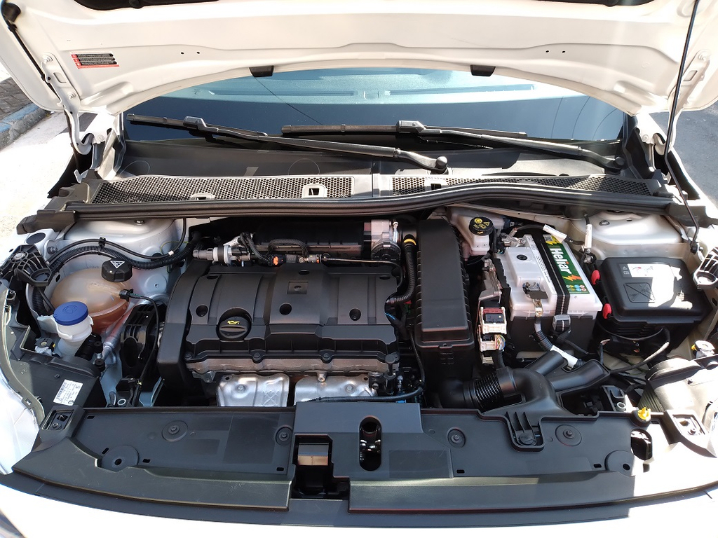 Peugeot 208 Branco