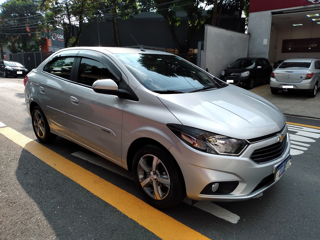 Chevrolet Prisma Prata