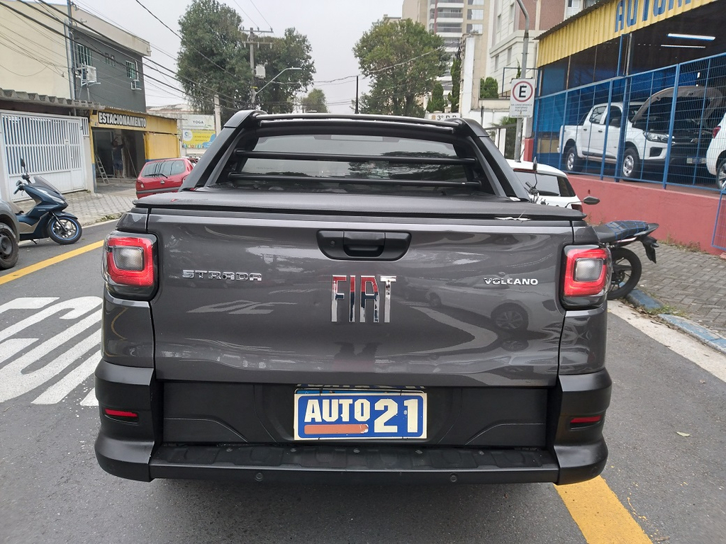 Fiat Strada Cinza
