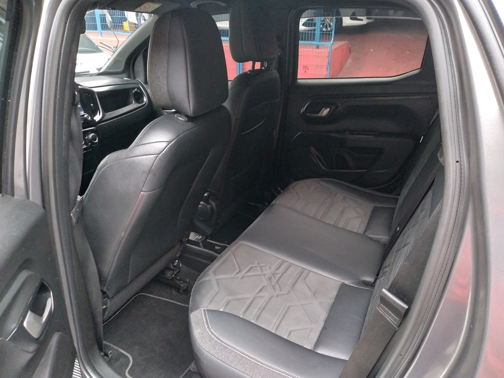 Fiat Strada Cinza