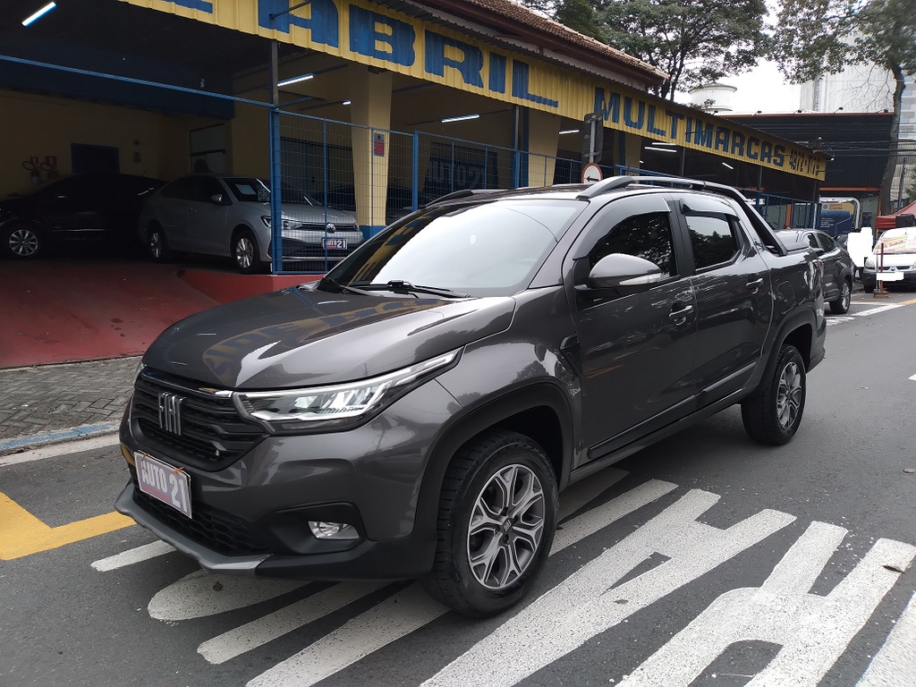 Fiat Strada Cinza