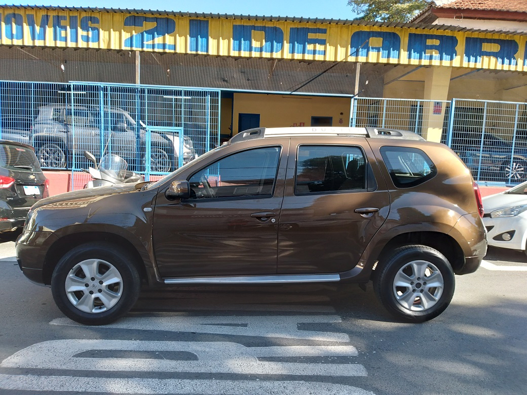 Renault Duster Marrom