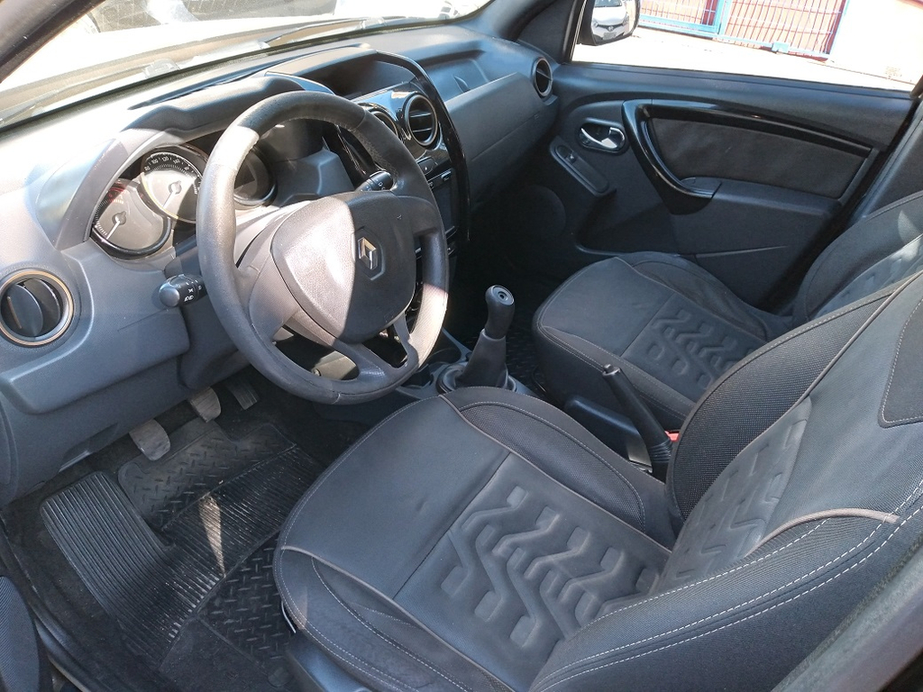 Renault Duster Marrom