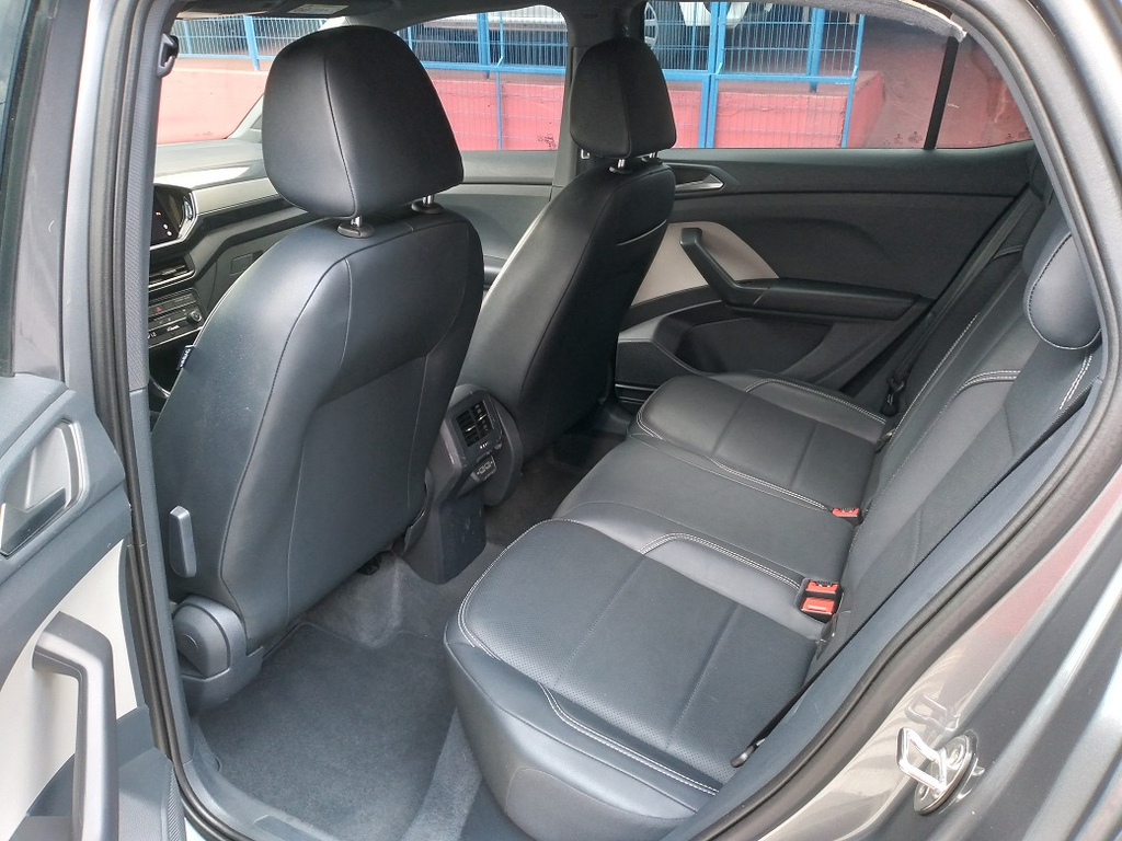 Volkswagen T-Cross Cinza