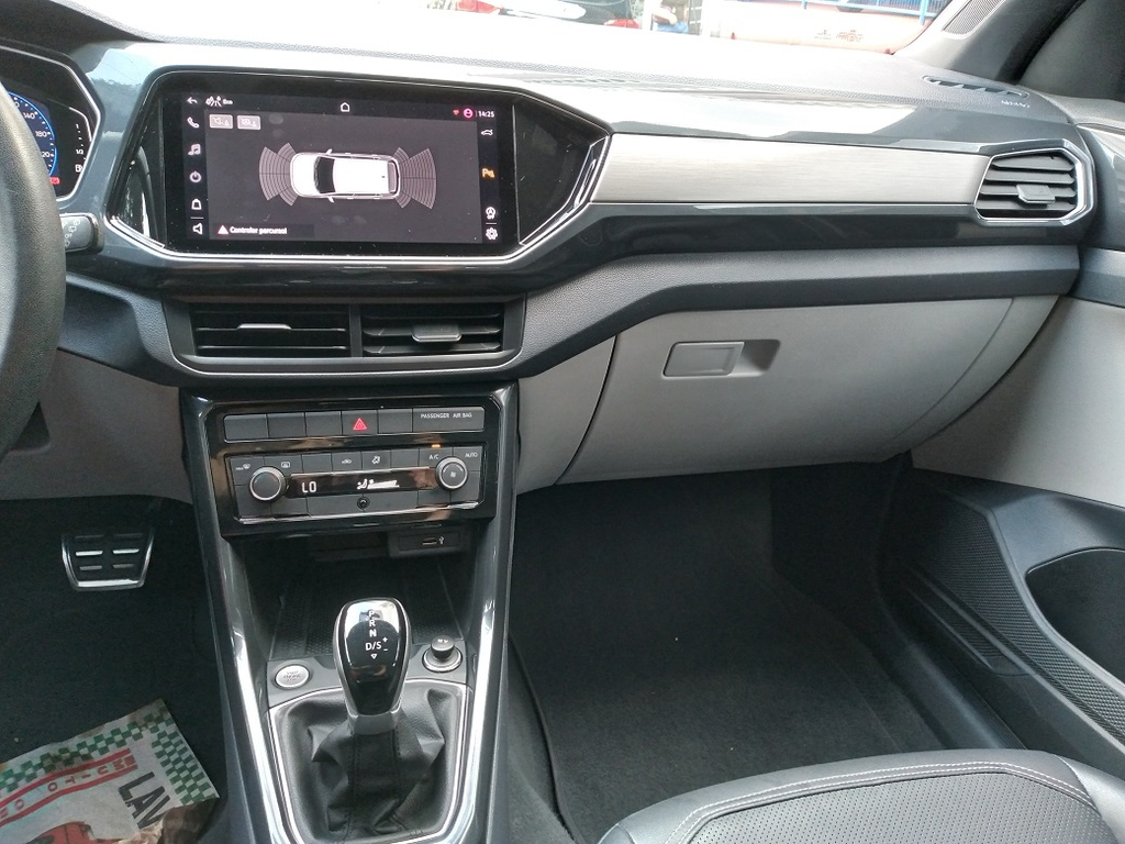 Volkswagen T-Cross Cinza