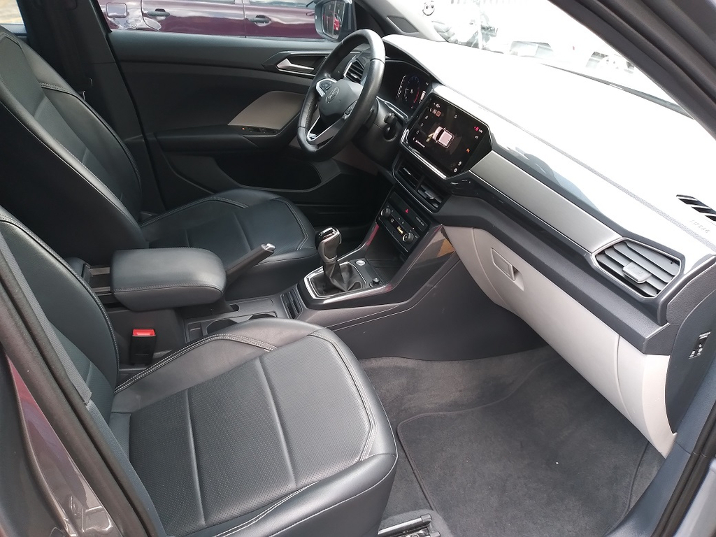 Volkswagen T-Cross Cinza