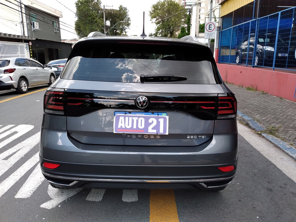 Volkswagen T-Cross Cinza