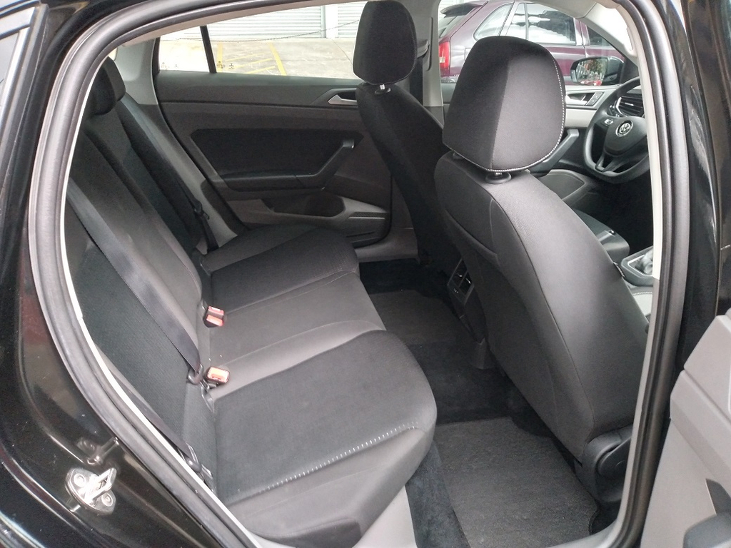 Volkswagen Virtus Preto