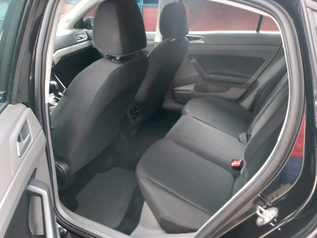 Volkswagen Virtus Preto
