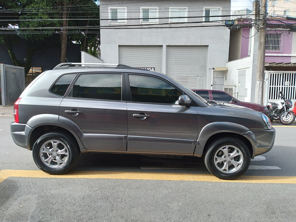 Hyundai Tucson Cinza