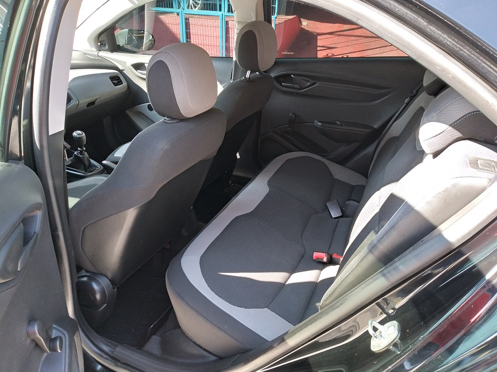 Chevrolet Onix Preto