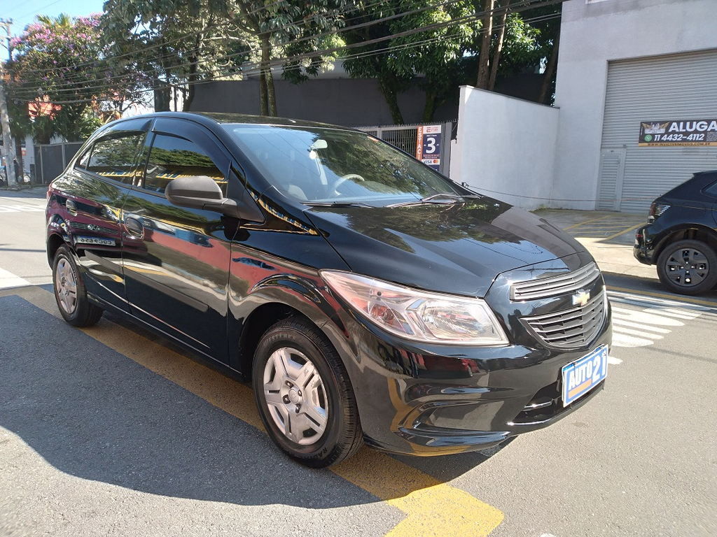 Chevrolet Onix Preto