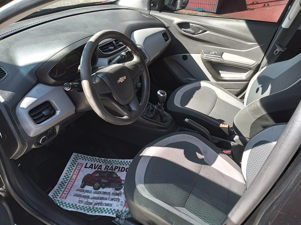 Chevrolet Onix Preto