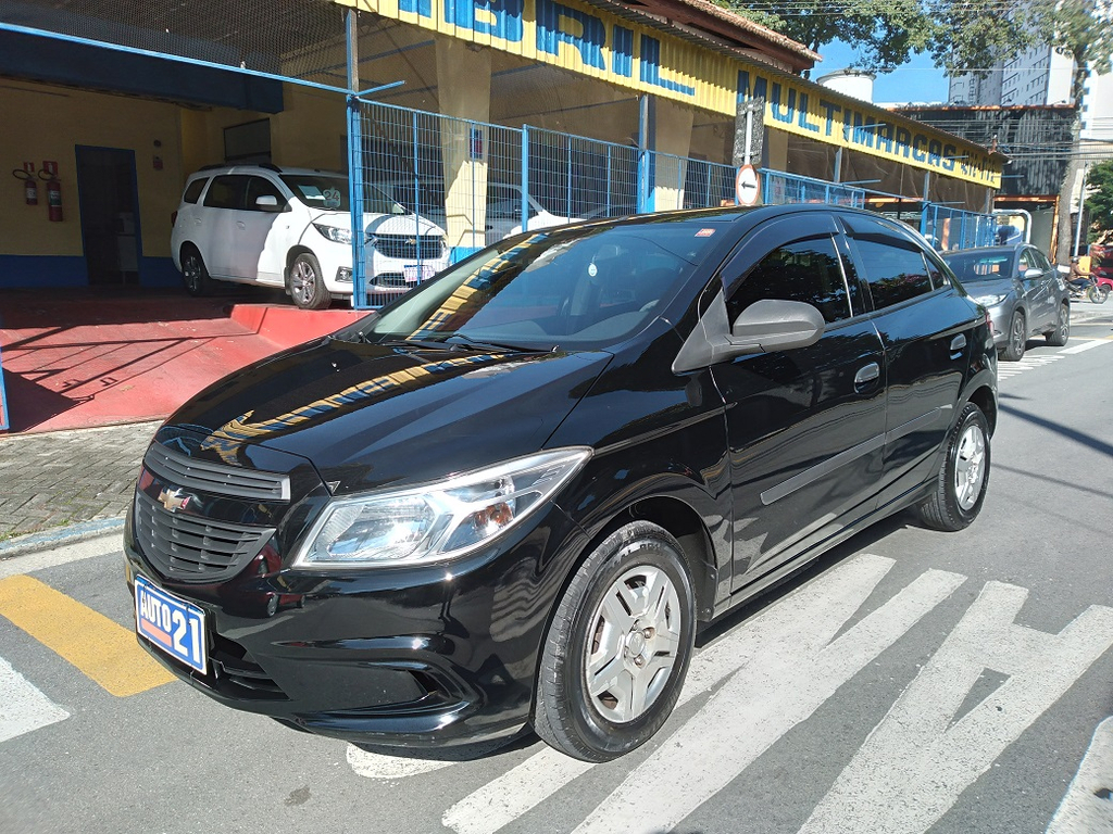 Chevrolet Onix Preto