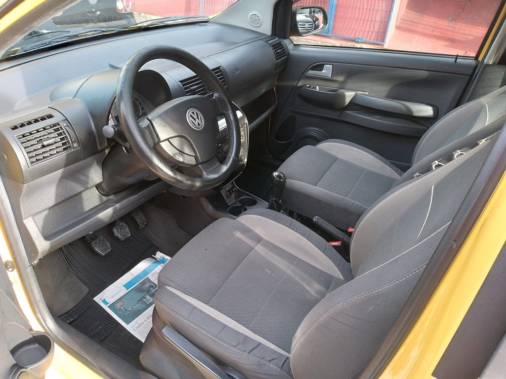 Volkswagen CrossFox Amarelo