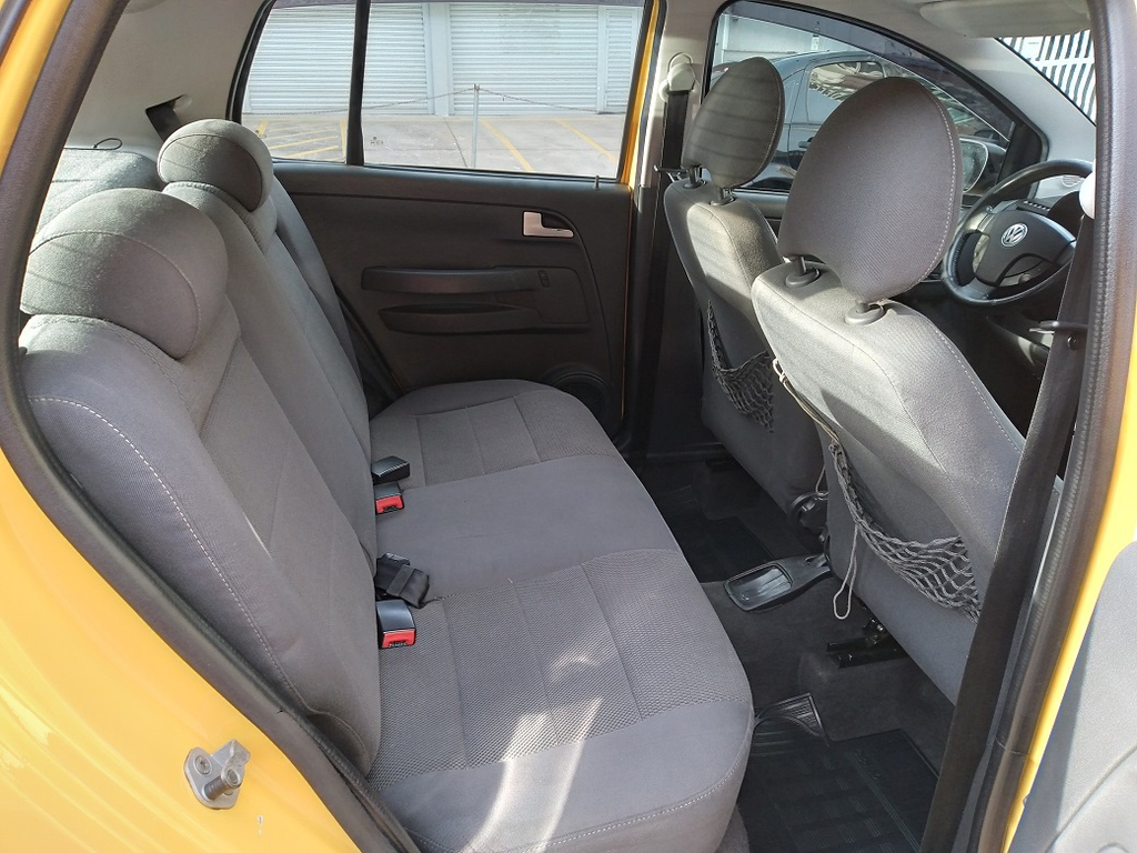 Volkswagen CrossFox Amarelo
